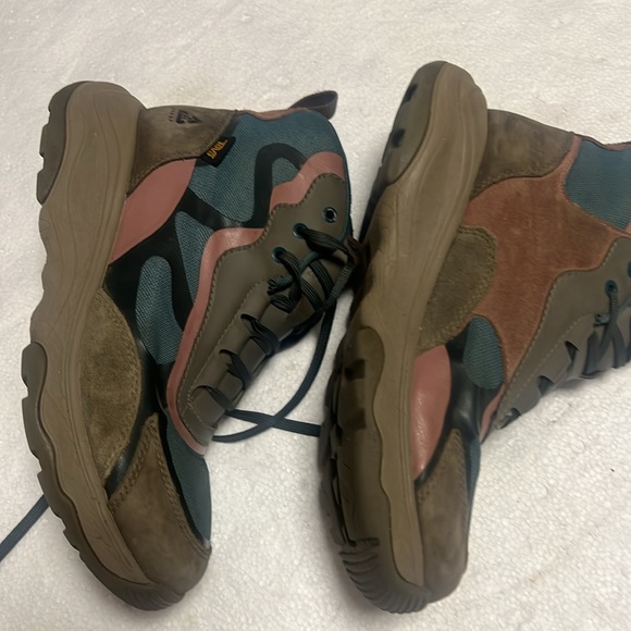 🆕 Teva Geotrecca Hiking Boot no box - Picture 12 of 13